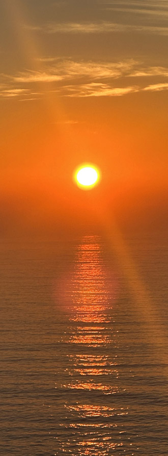 puesta de sol en port de soller minibar